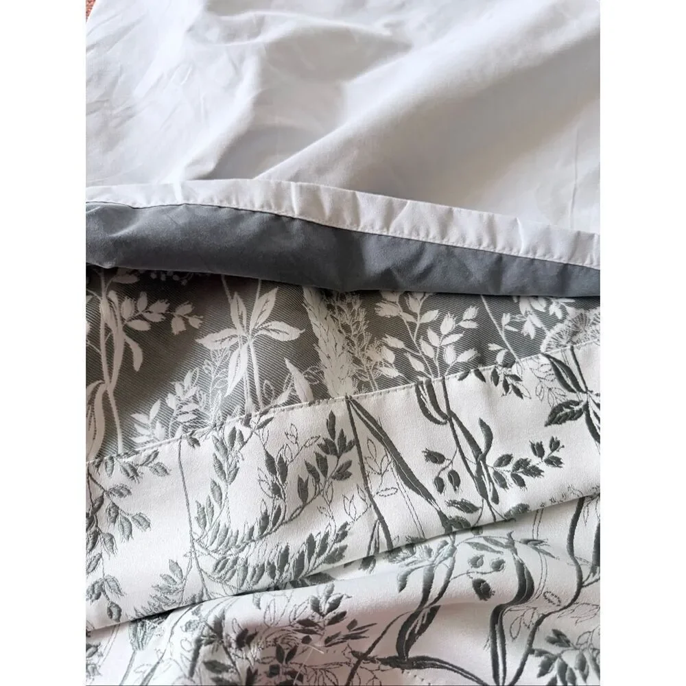 Scott Living Aubry Shimmering Floral 100% Blackout Back Tab Curtain Panel 96x51